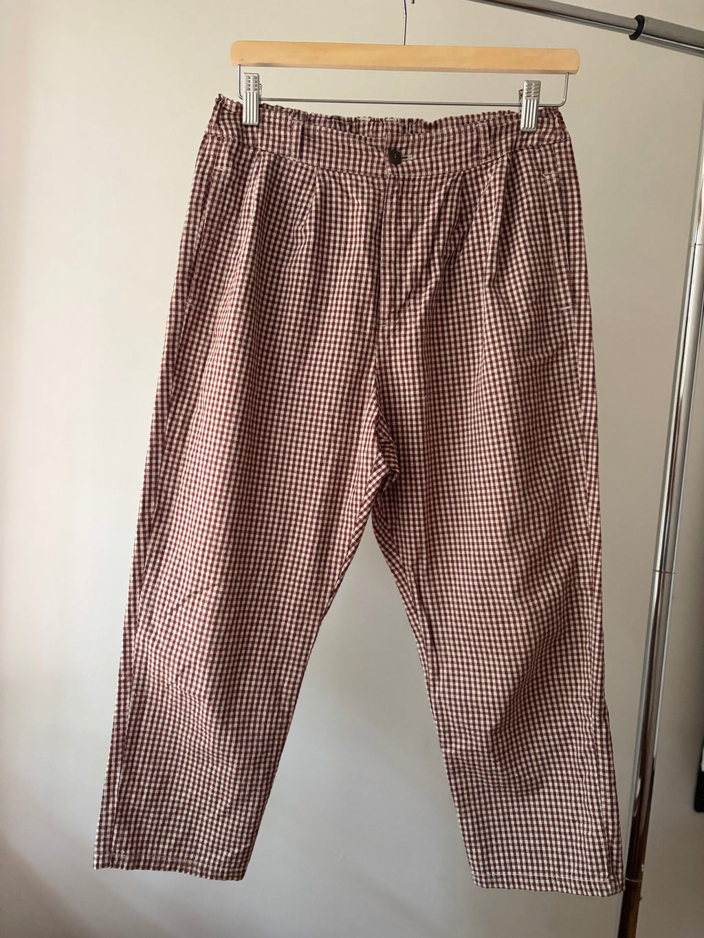 Cotton Pleated Burgundy Gingham Capris | size 29"