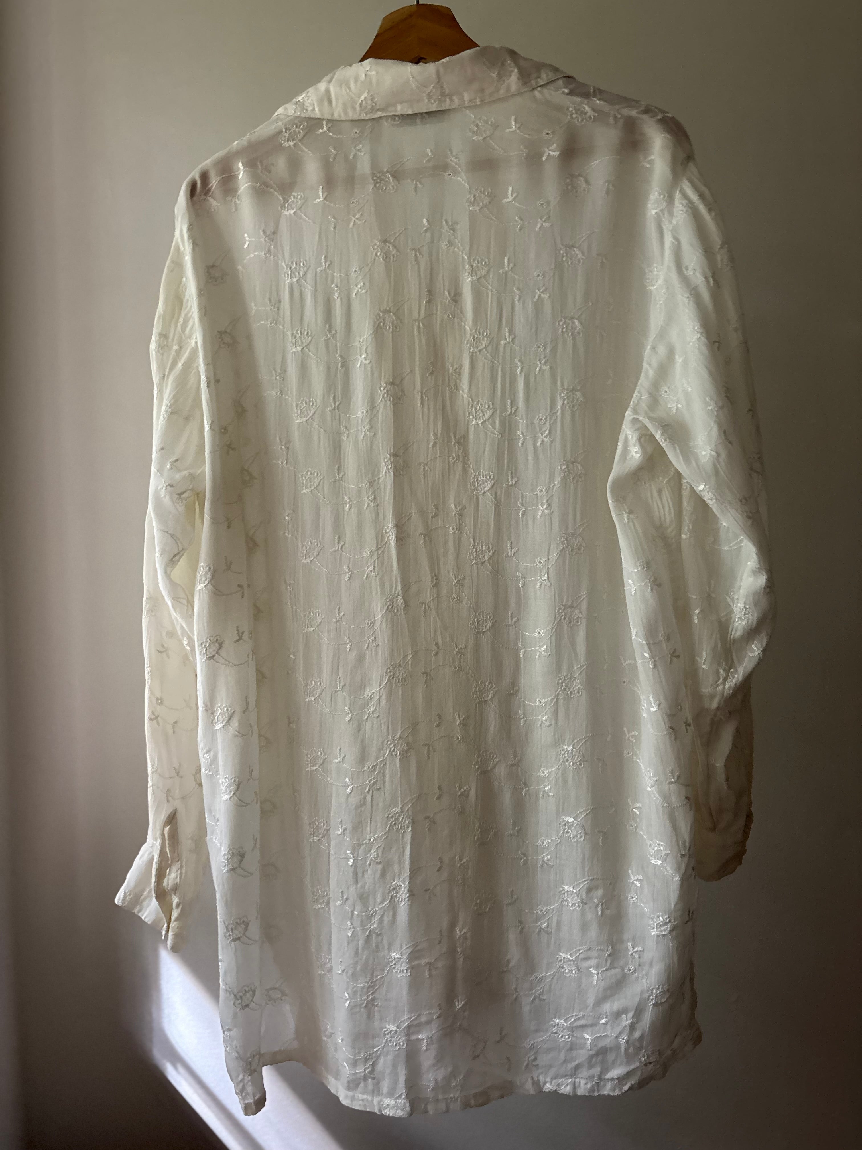 1990s Lightweight Embroidered Floral Blouse