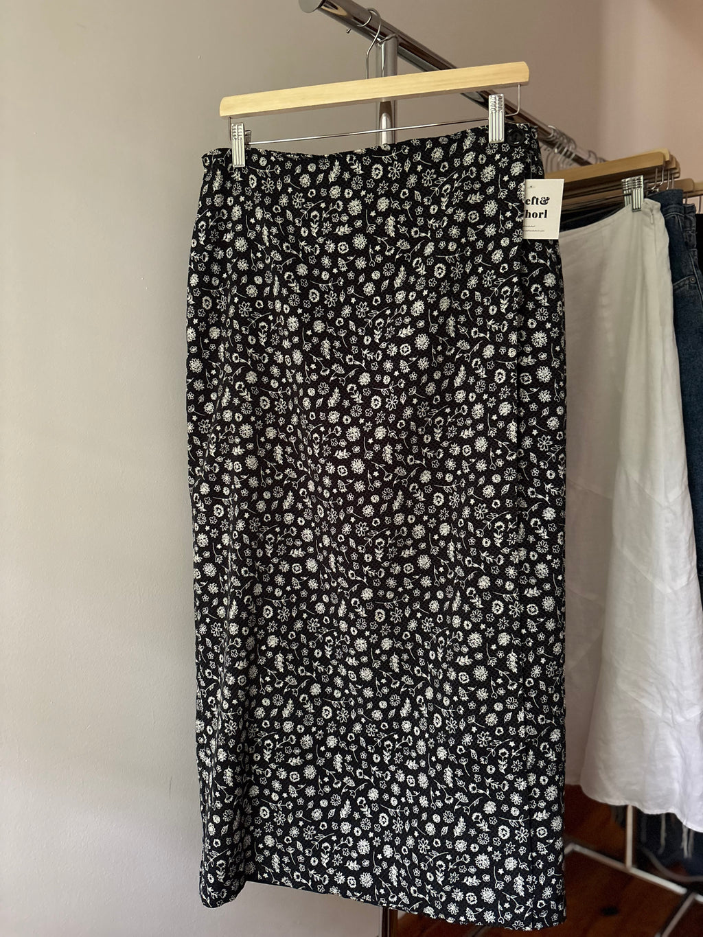 1990s Soft Floral Wrap Maxi Skirt | Size 32"