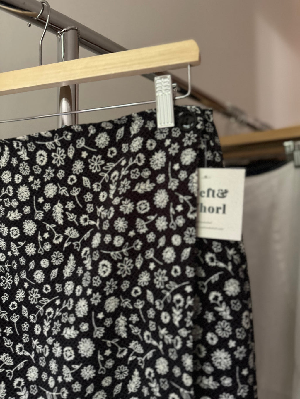 1990s Soft Floral Wrap Maxi Skirt | Size 32"