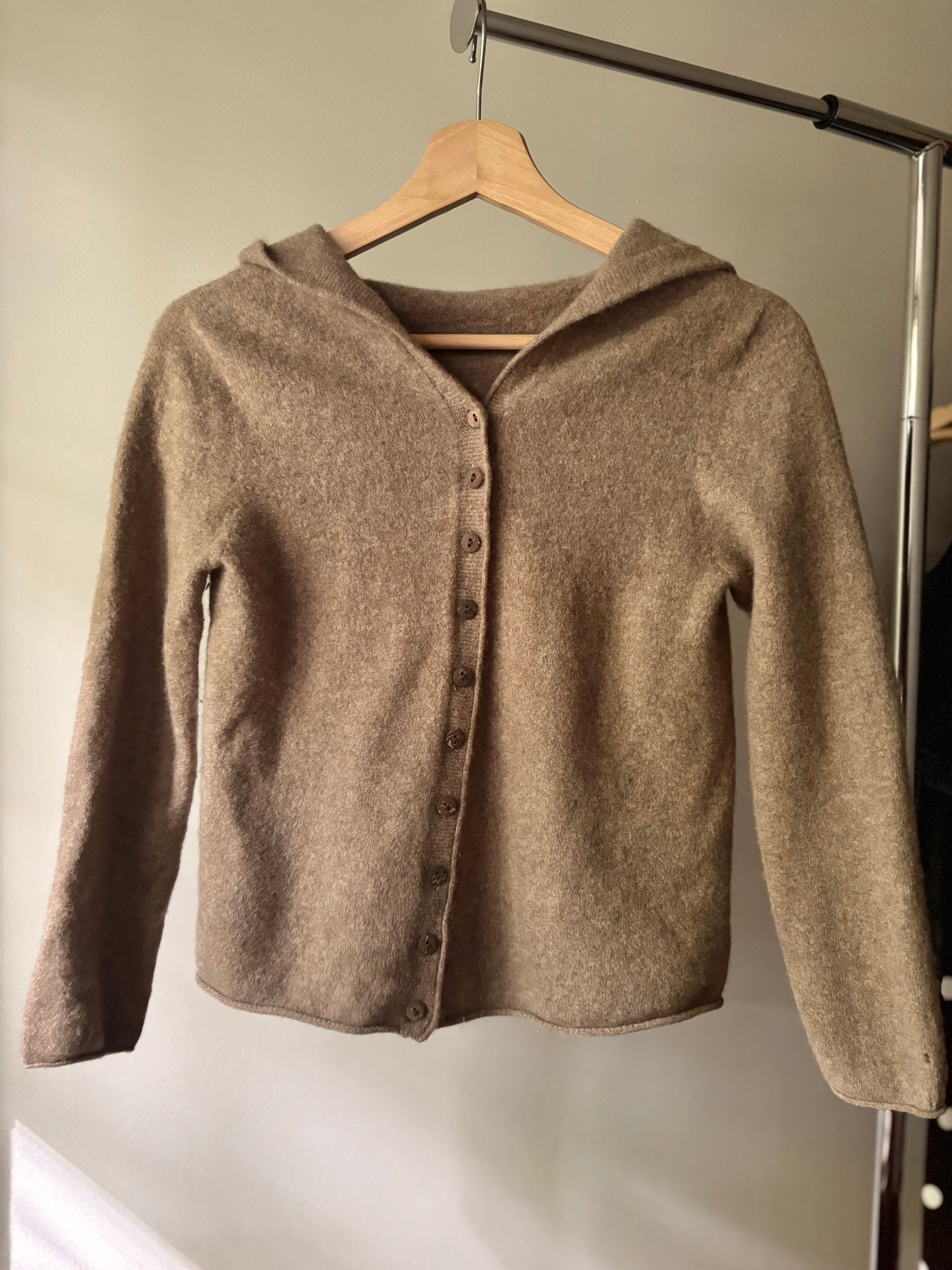 Soft Cropped Wool Knit Hoodie