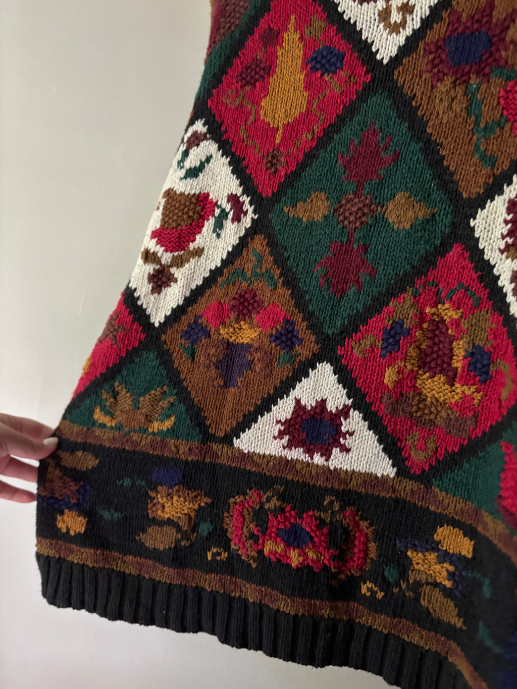 1990s Handknit Autumn Leaves Mockneck Sweater