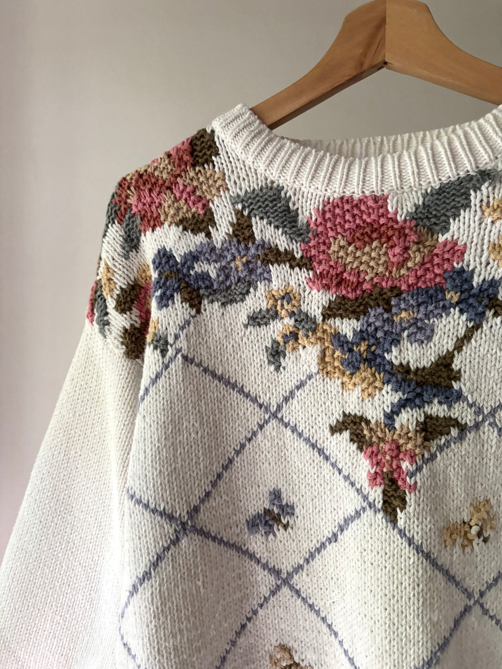 1990s Handknit Butterlies & Flowers Crewneck Sweater