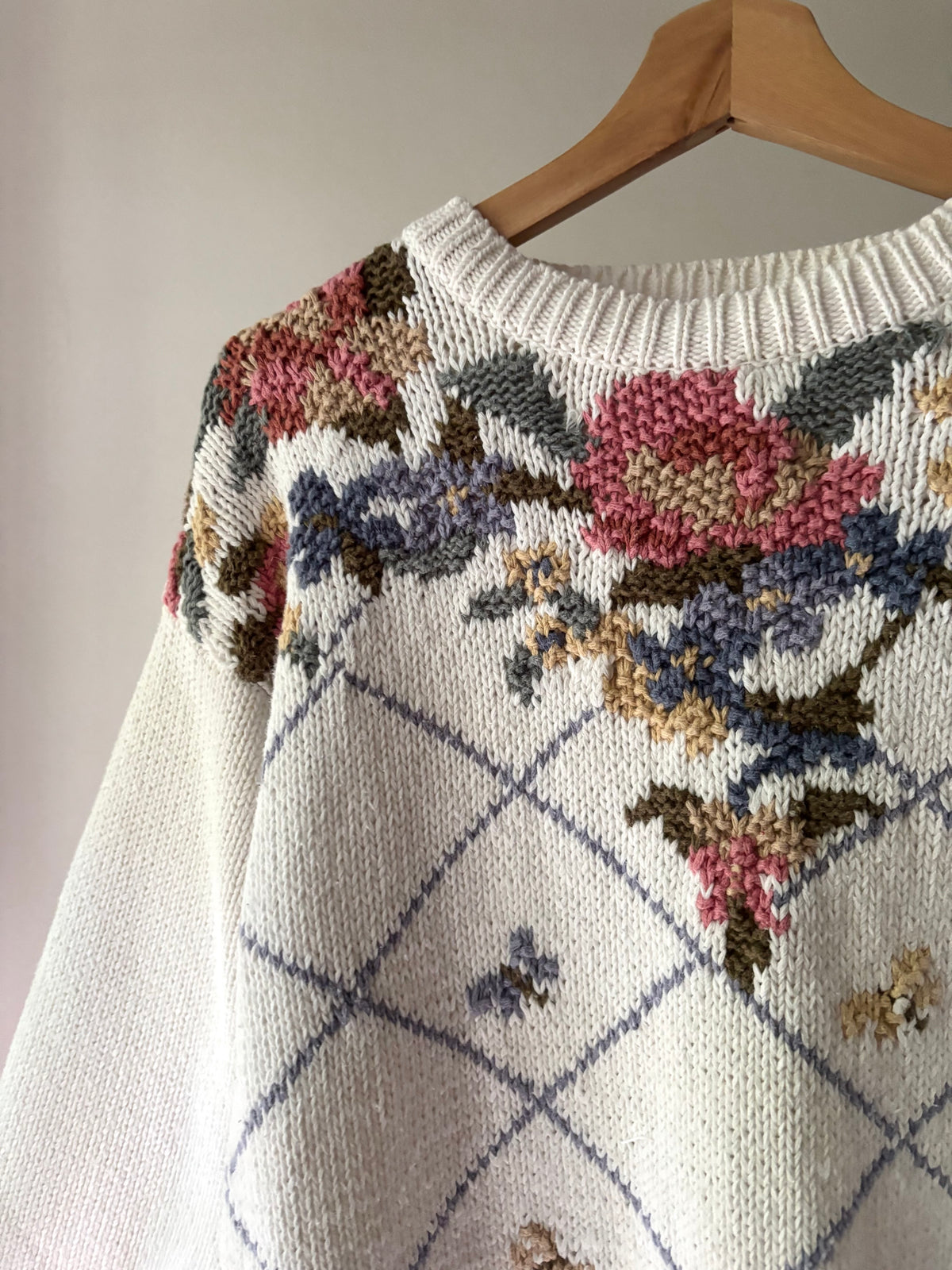 1990s Handknit Butterlies & Flowers Crewneck Sweater