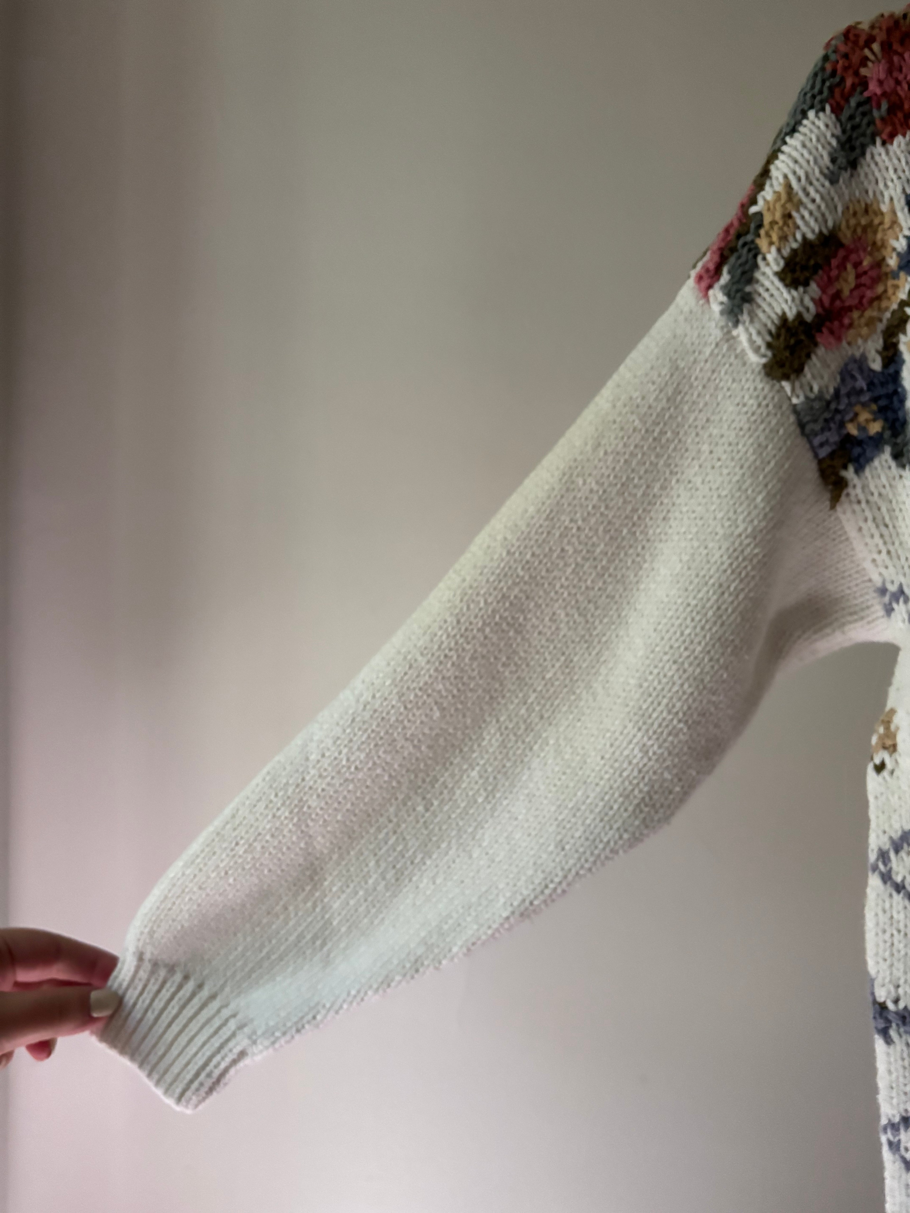 1990s Handknit Butterlies & Flowers Crewneck Sweater