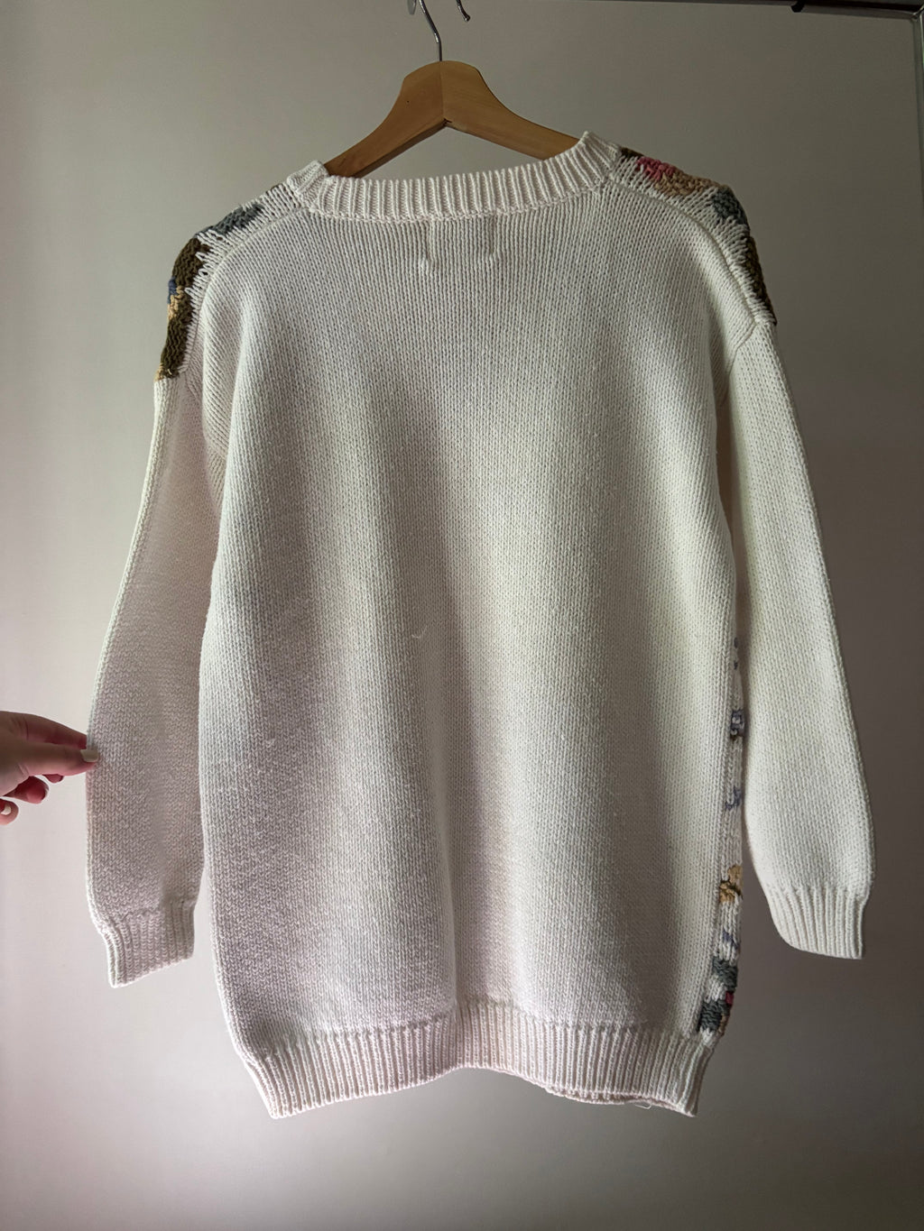 1990s Handknit Butterlies & Flowers Crewneck Sweater