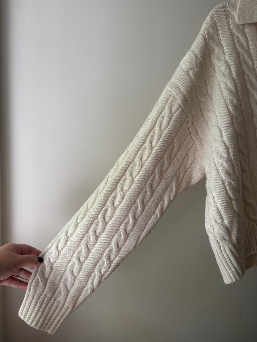 Soft Merino Wool Cropped Cable knit Sweater