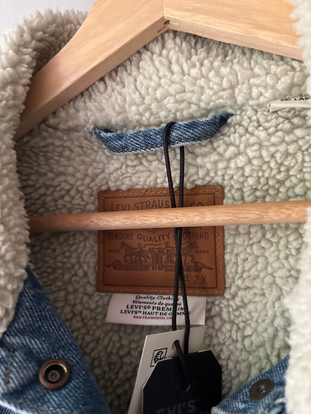 Levi's Sherpa Jacket (new with tags)