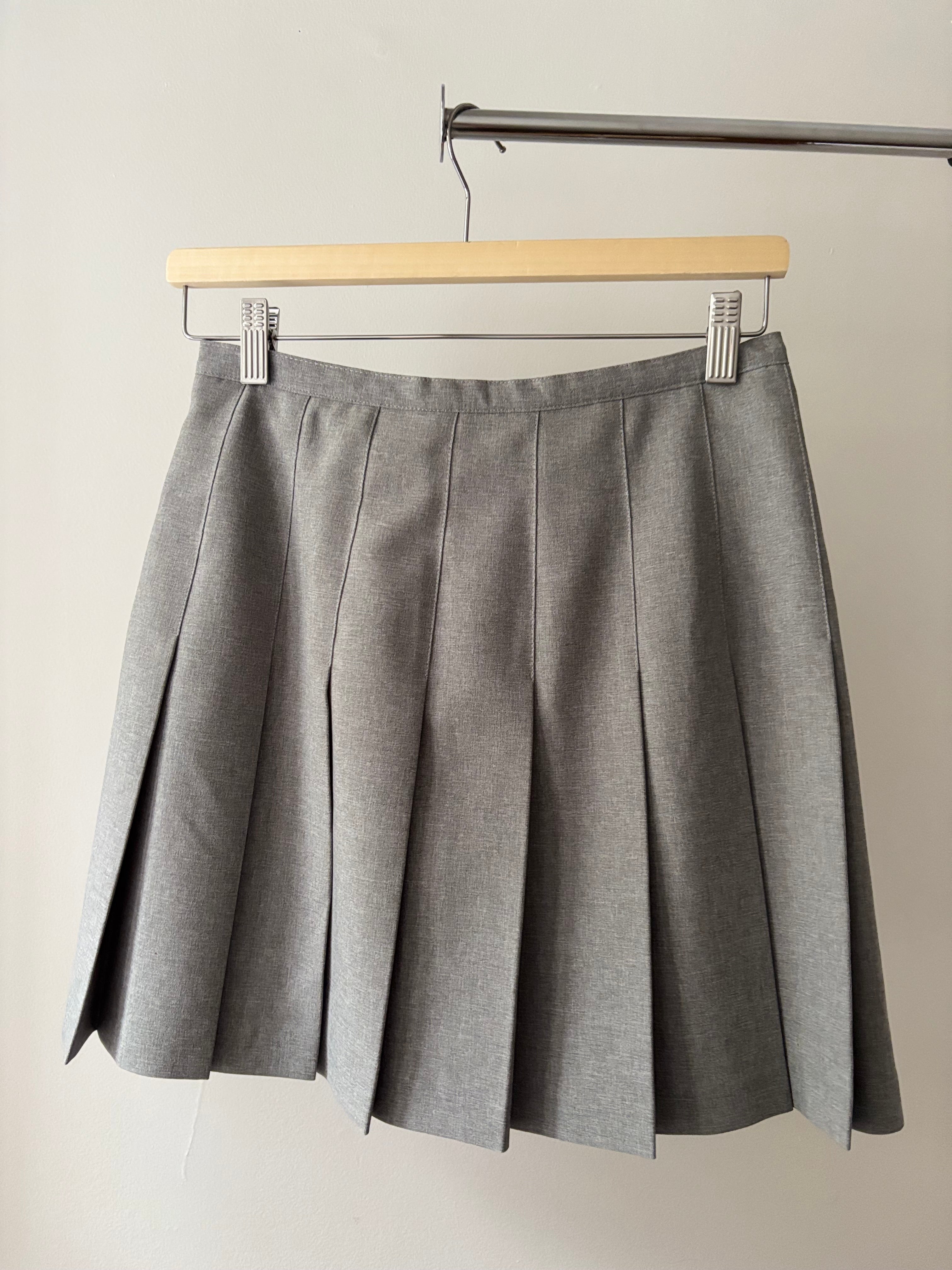1990s Grey Pleated Mini Skirt | 27" waist