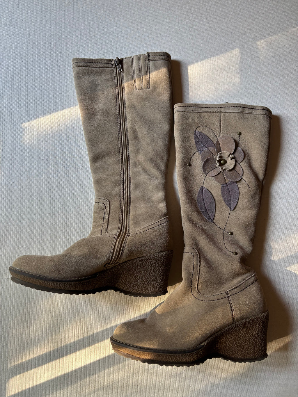 Y2K Suede Flower Wedge Boots | Size 6