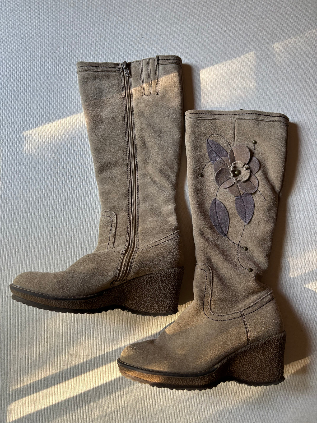 Y2K Suede Flower Wedge Boots | Size 6