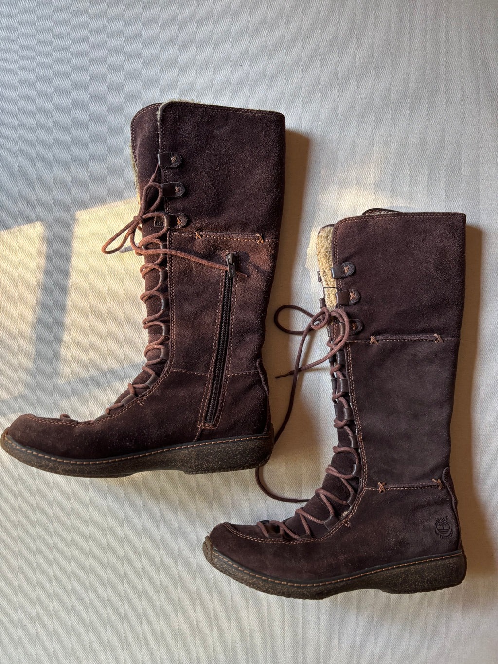 Y2K Brown Suede Boots with Sherpa Lining | Size 8
