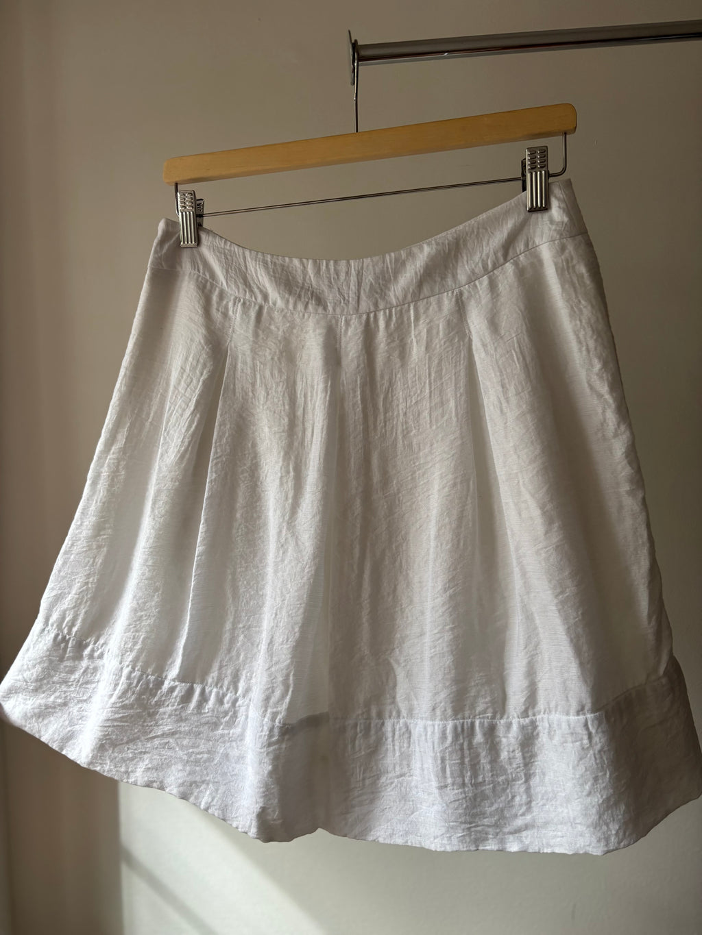 Y2K White Flowy Skirt with Pockets | 28" waist