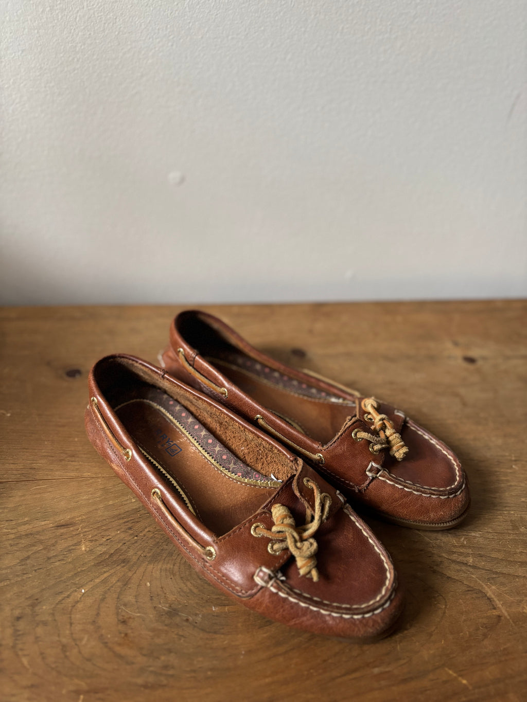 Y2K Sperry Top Sliders | Size 7