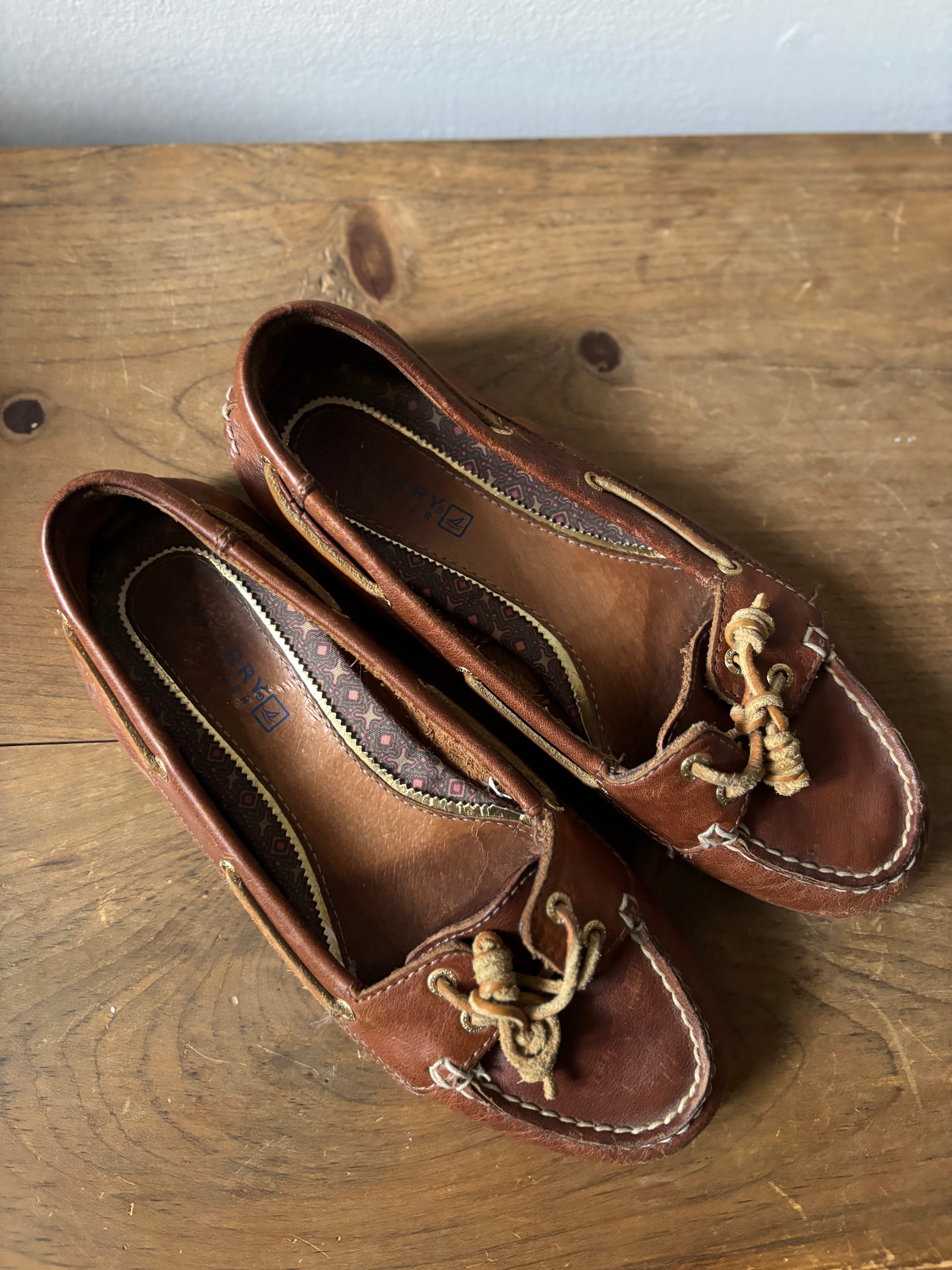 Y2K Sperry Top Sliders | Size 7