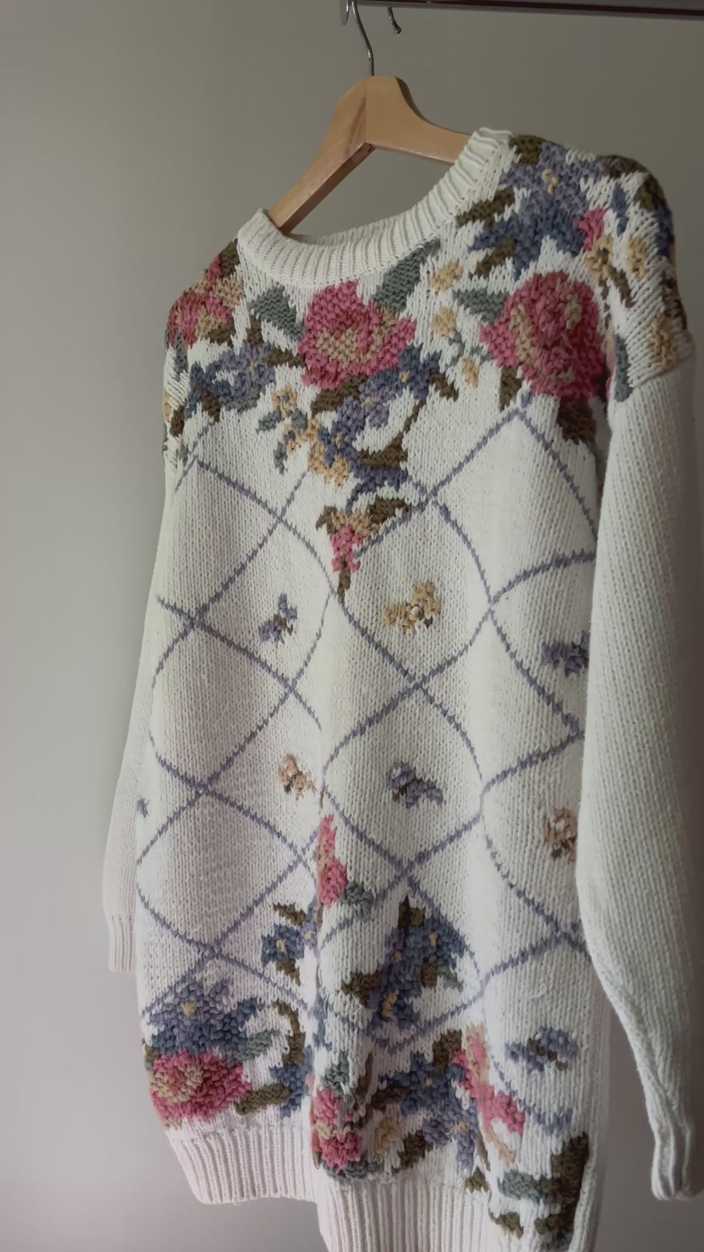 1990s Handknit Butterlies & Flowers Crewneck Sweater